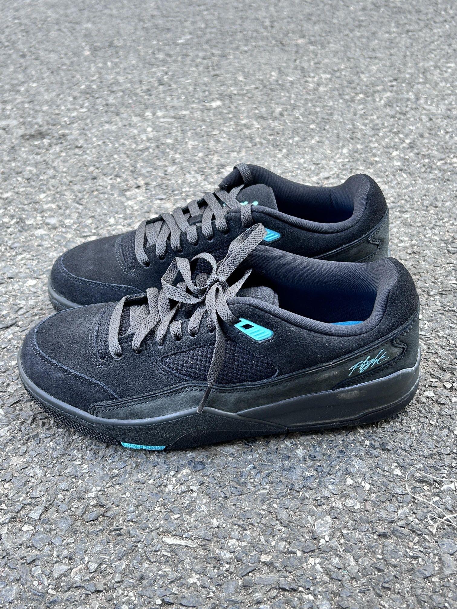 Jordan FLIGHT COURT蓝黑色千呼万唤它来了